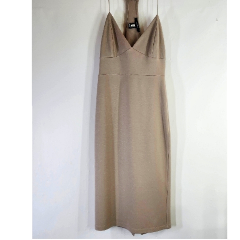 🐚Forever 21 Nude midi/mini dress🐚